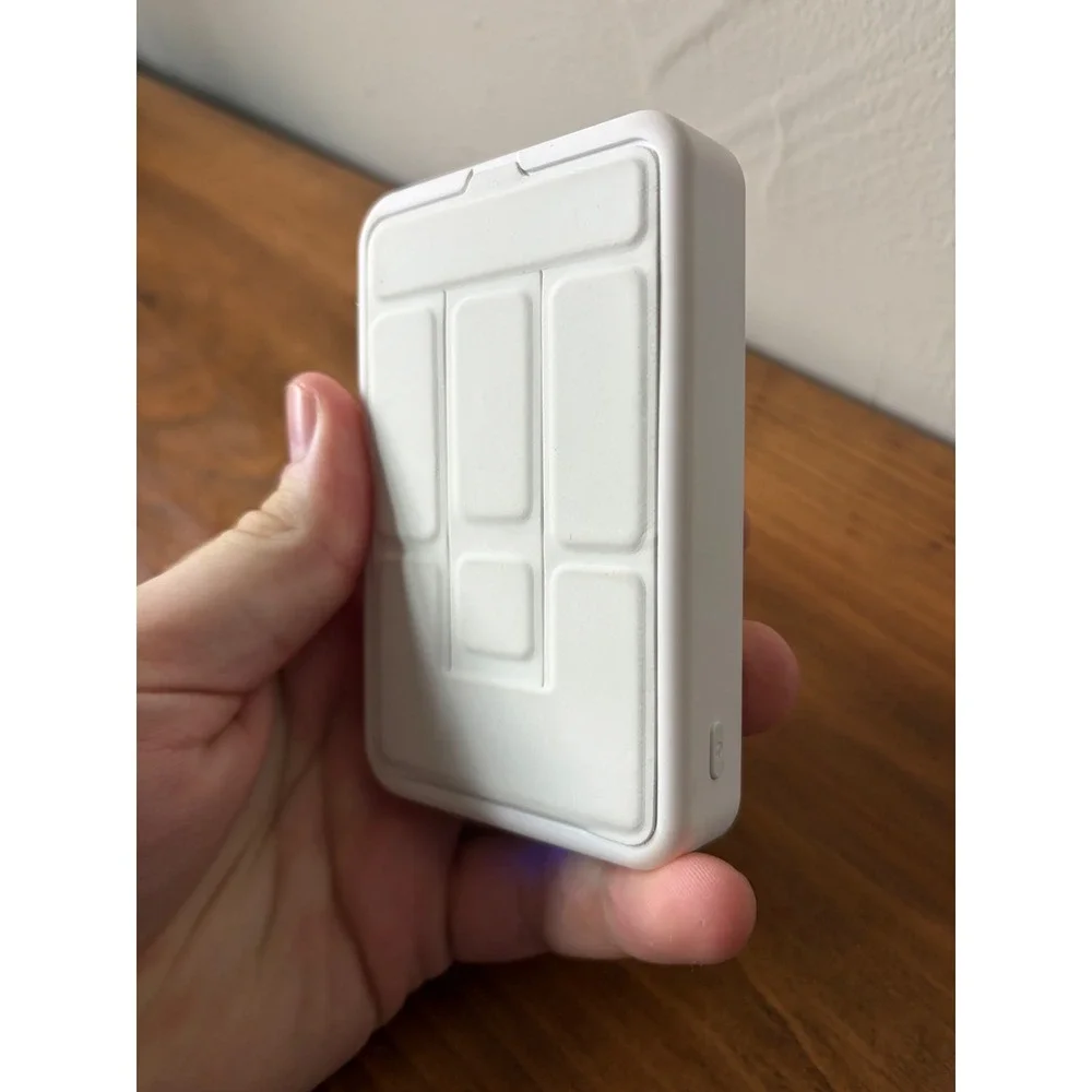 Unbranded magnetic wireless
