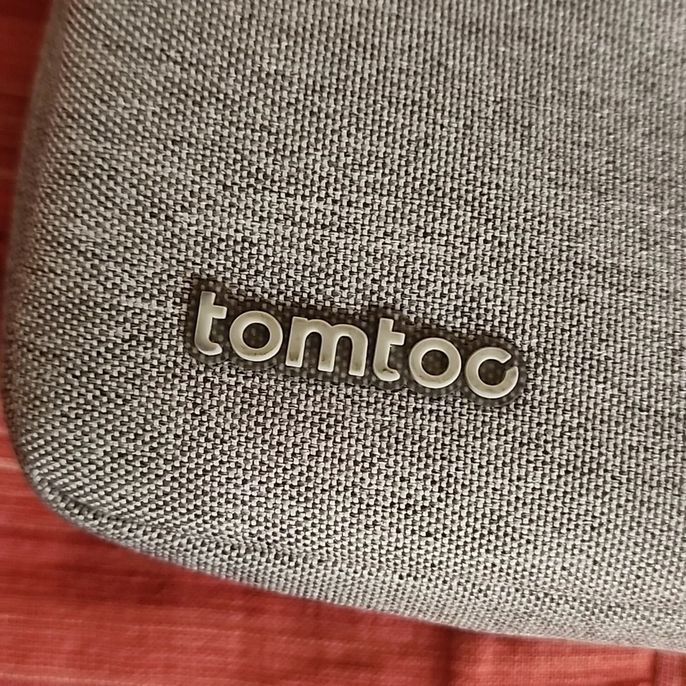 Tomtoc laptop tablet