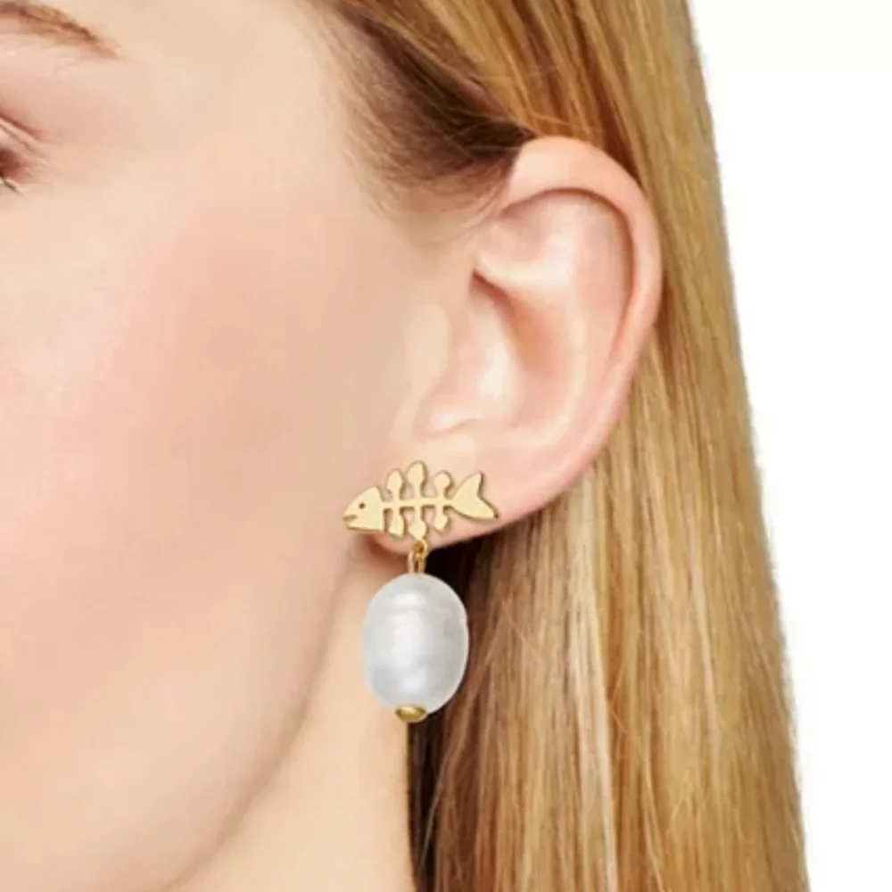 Tory Burch chic gold