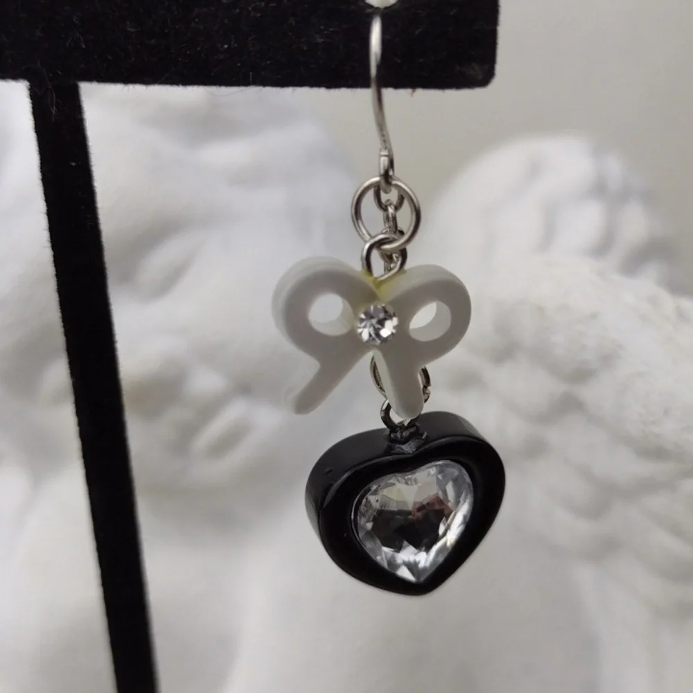 N/A black heart