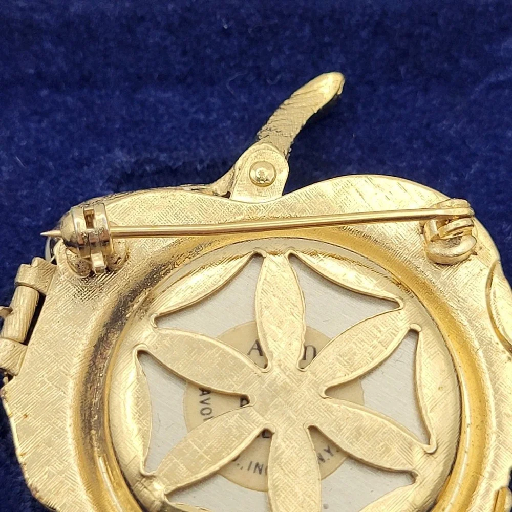 Avon preowned good