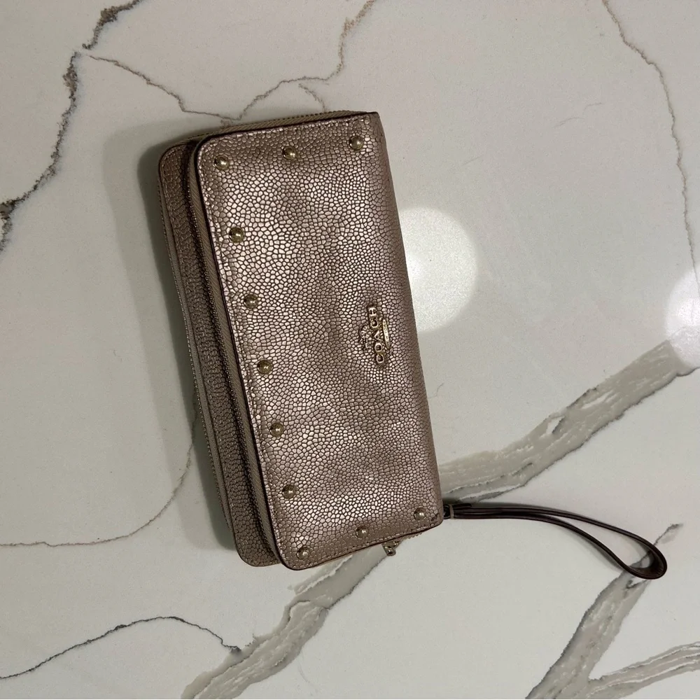 Coach excellent super