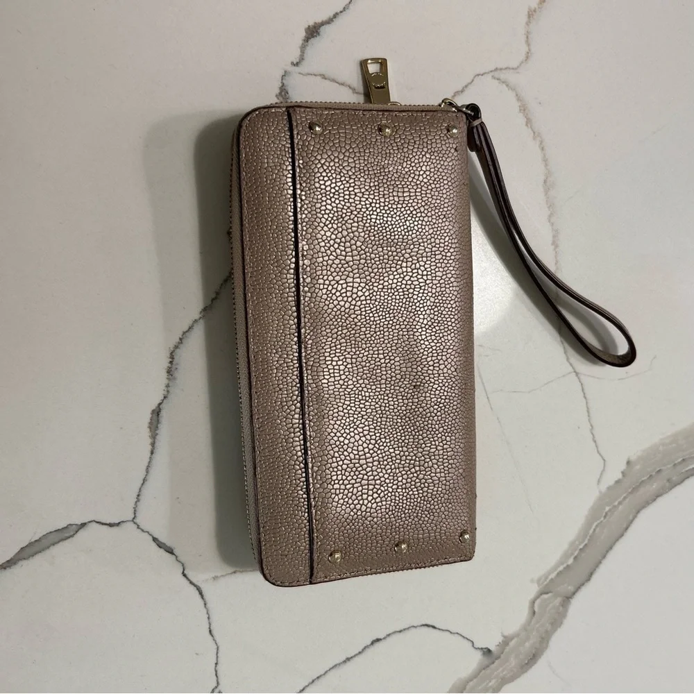 Coach excellent super