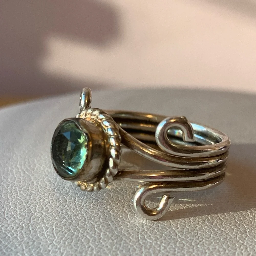 N/A gorgeous ring