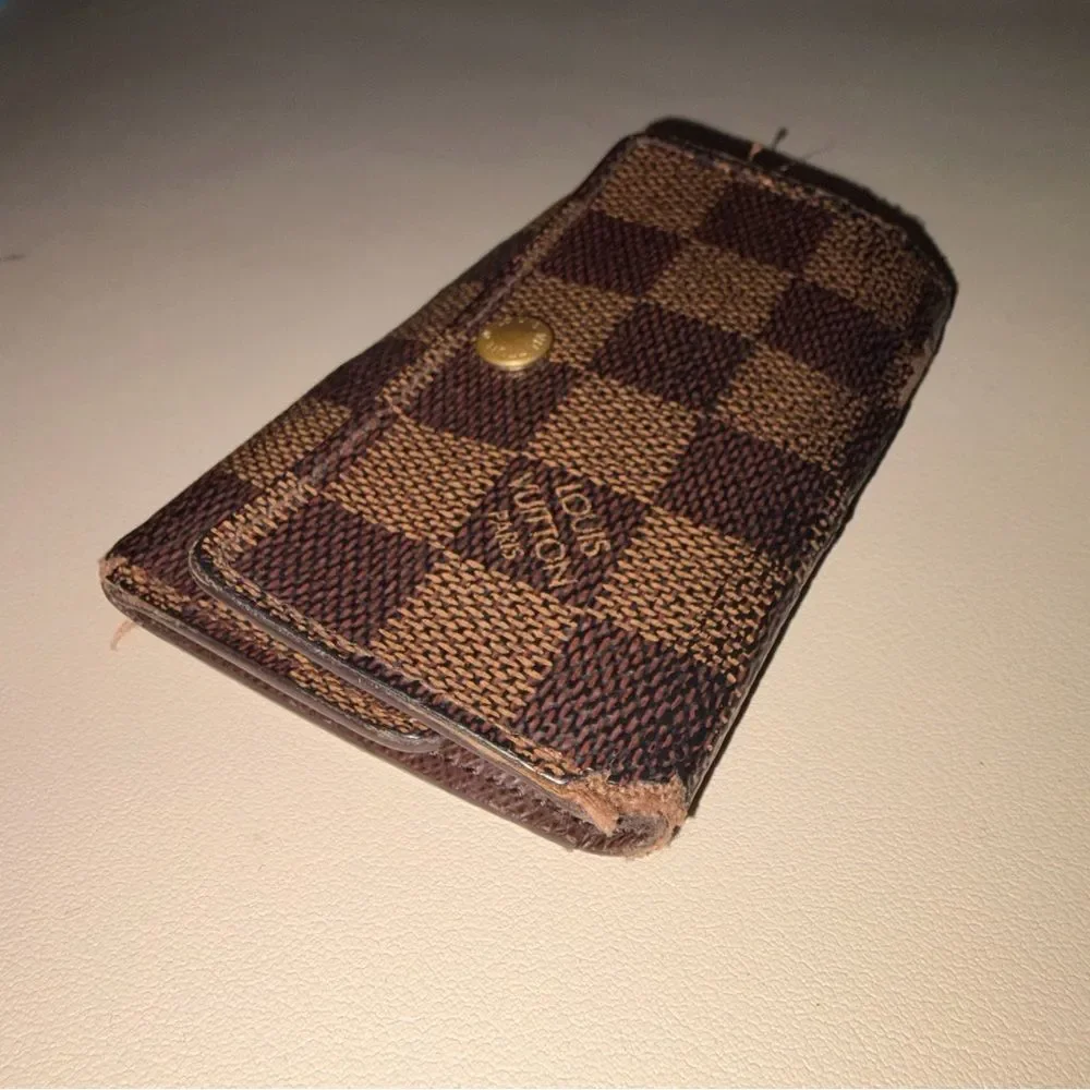 Louis Vuitton classic louis