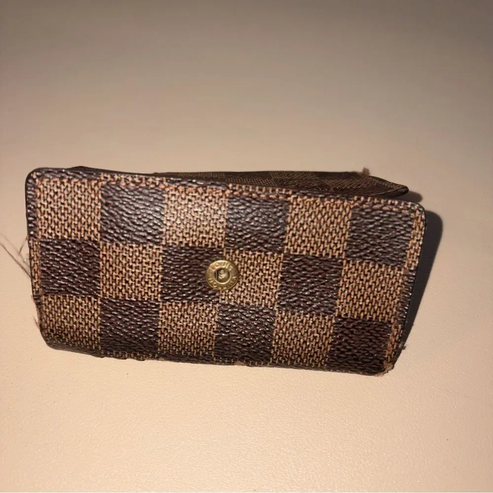 Louis Vuitton classic louis