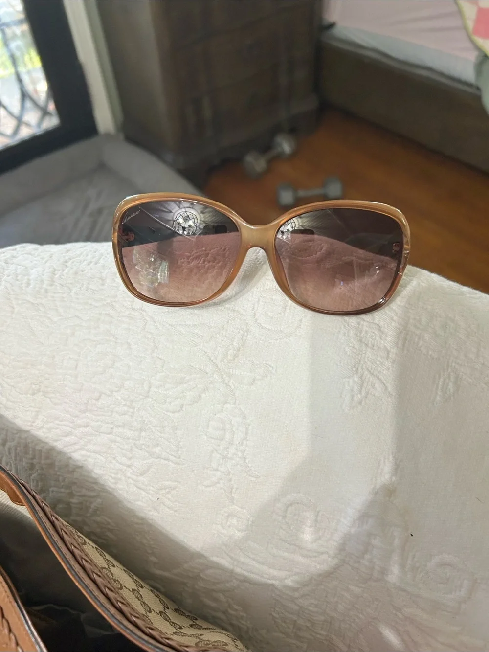 Gucci chic sunglasses