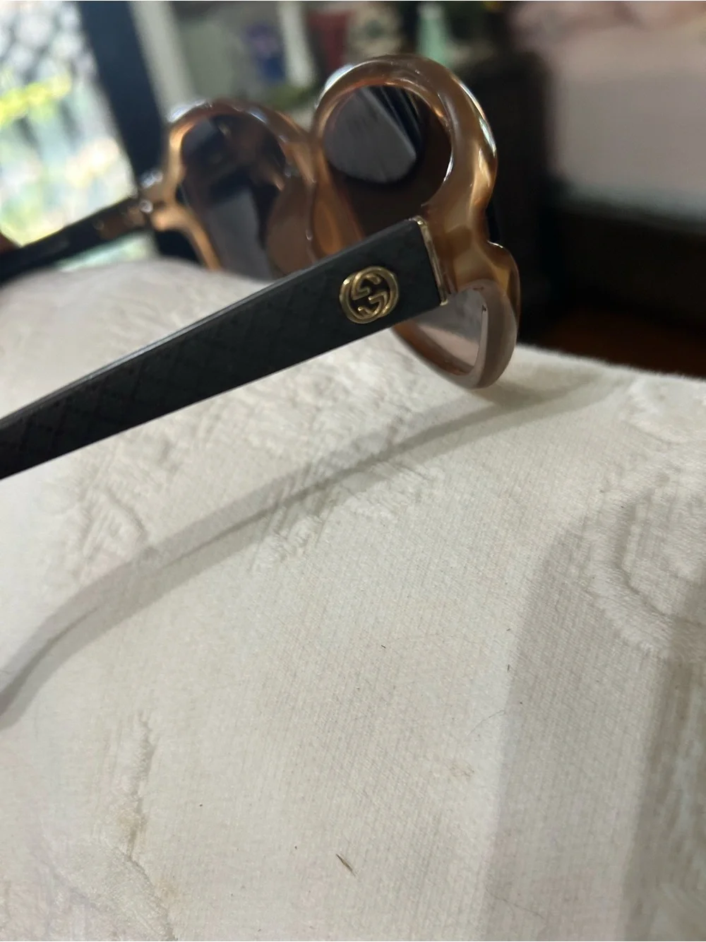 Gucci chic sunglasses