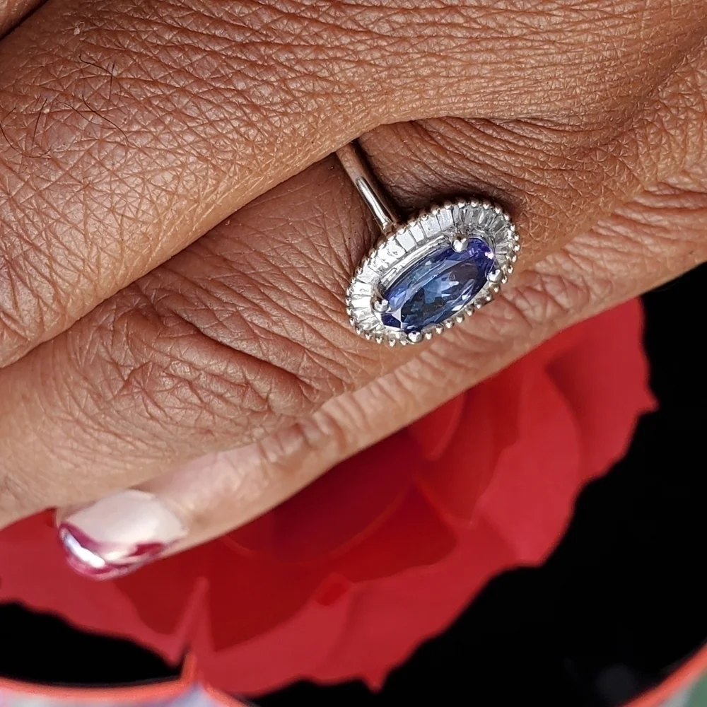Tanzanite diamond halo