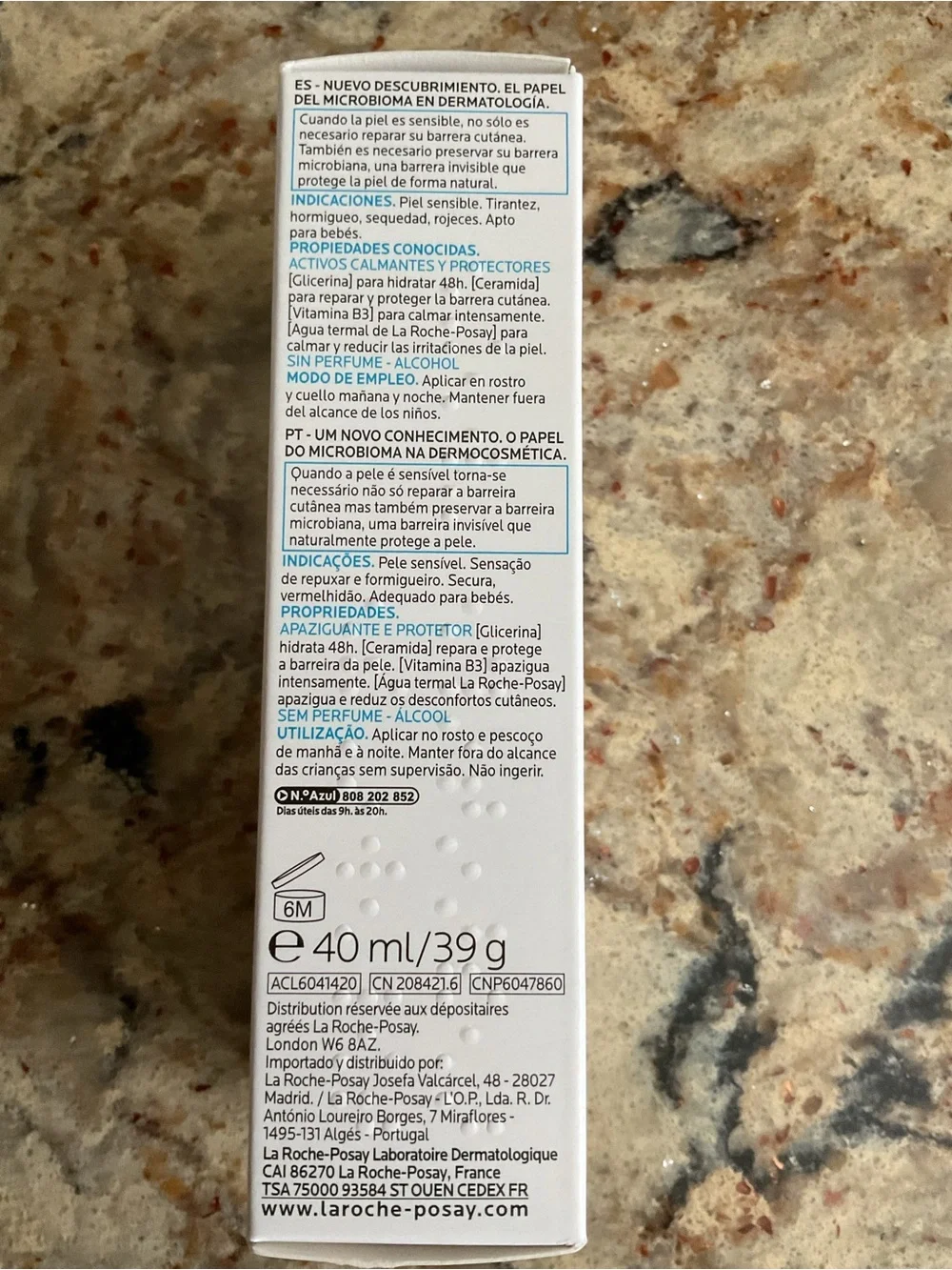 La Roche Posay use formula alcohol