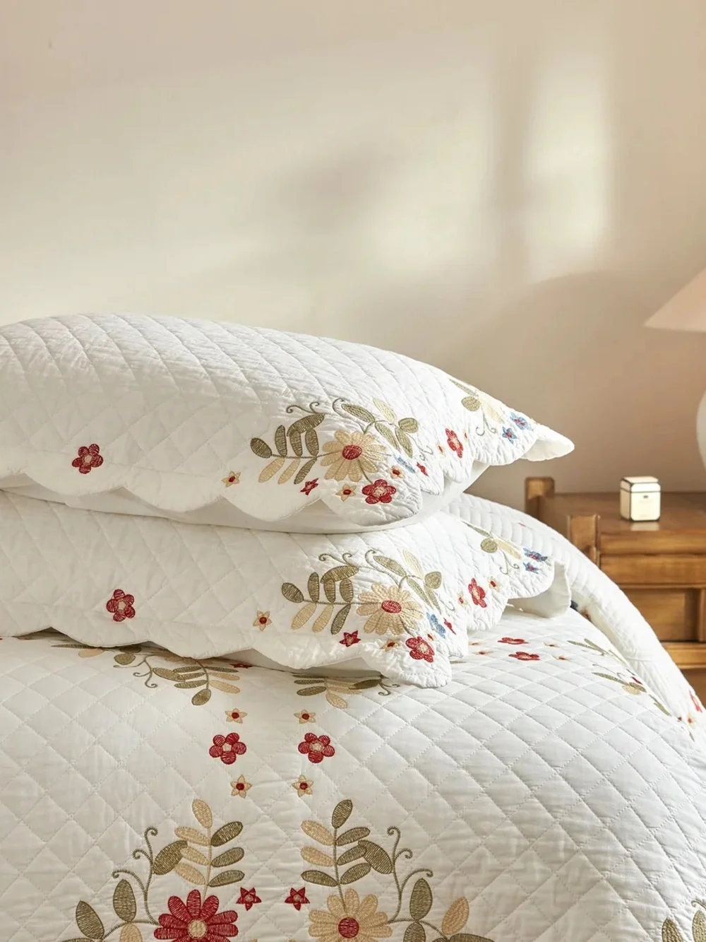3 piece 100% cotton embroidered cottage floral quilt set farmhouse bedspread