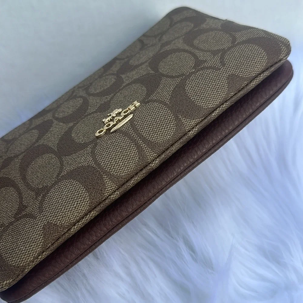Coach stylish wristlet