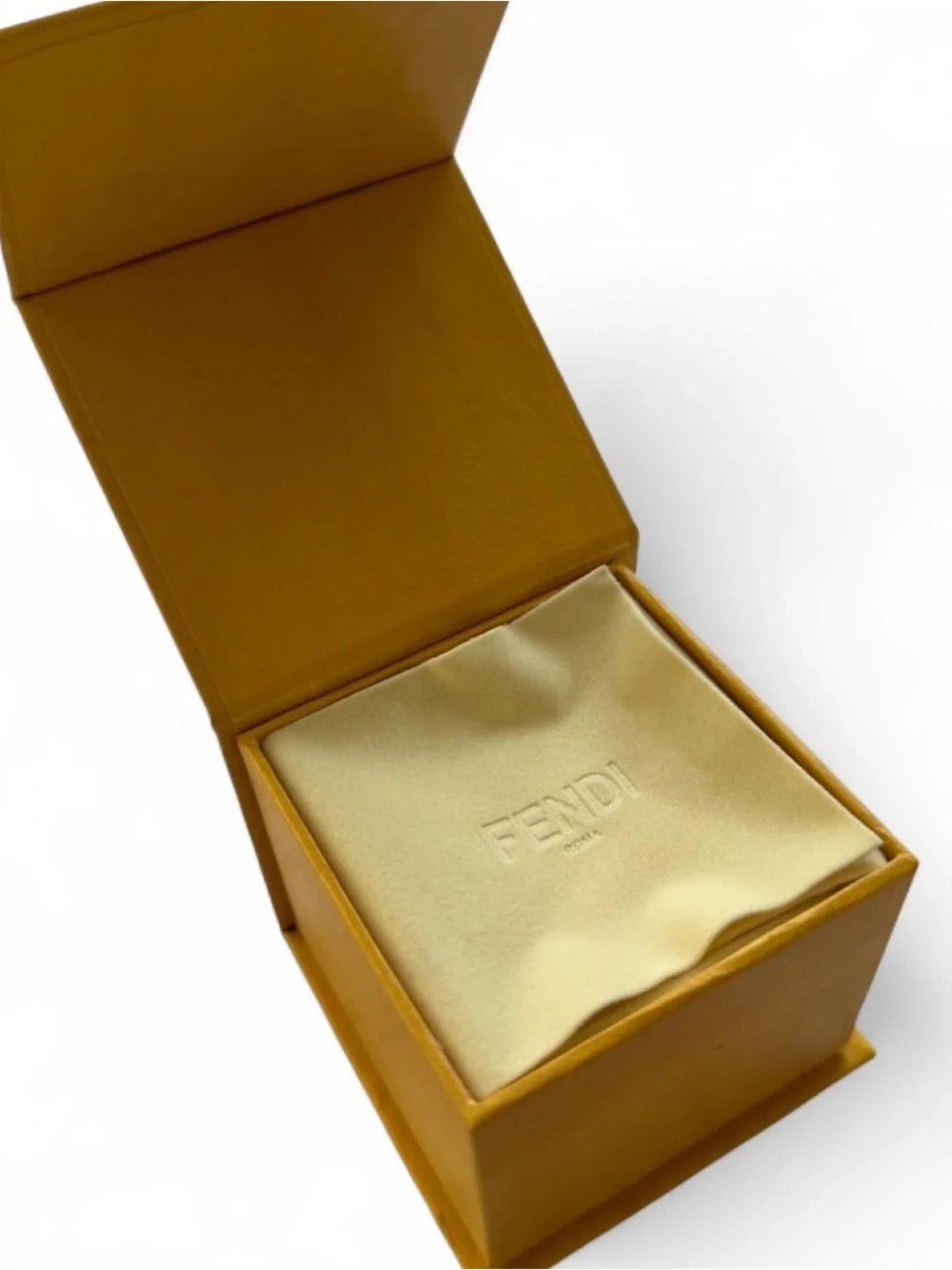 Fendi fendita gold