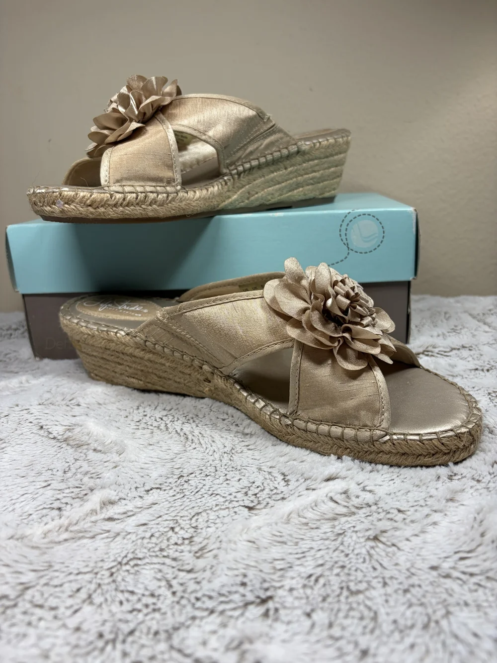 Life Stride Comfy Beige Espadrille Wedge Slides with Decorative Flower Size 11M