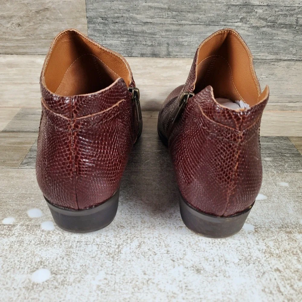 Lucky Brand good light