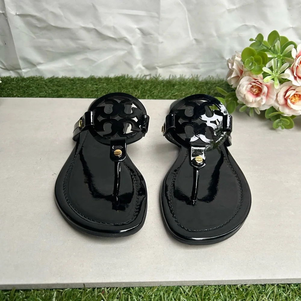 Tory Burch very good