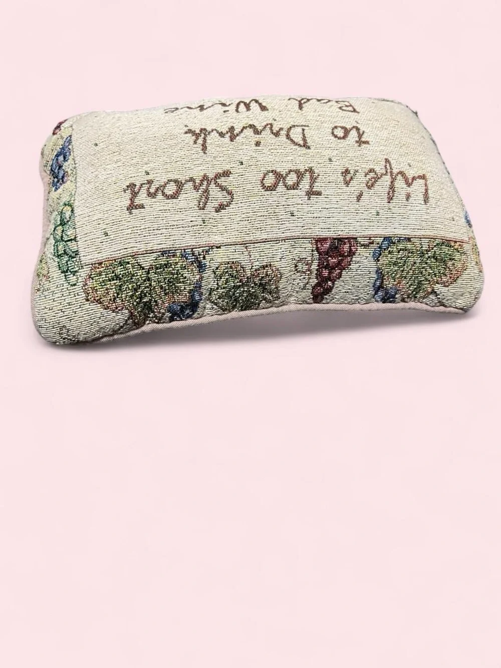 N/A wine pillow