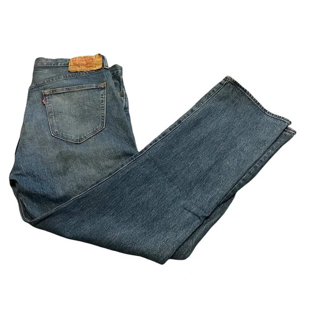 Levis item excellent