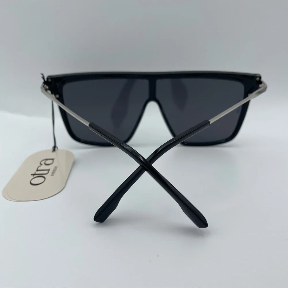 Otra stylish unique