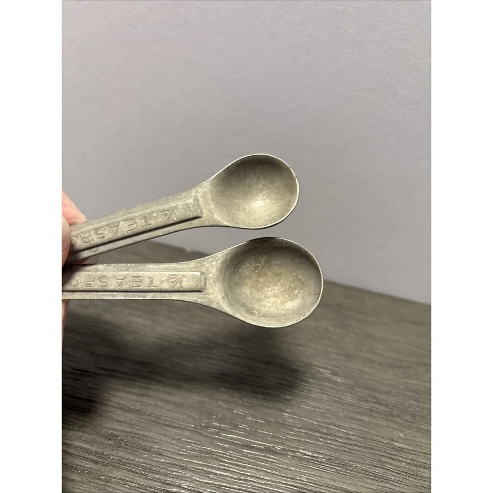Set of 4 VTG‎ US Standard Measuring Spoons Aluminum Nesting Retro 1950's 5