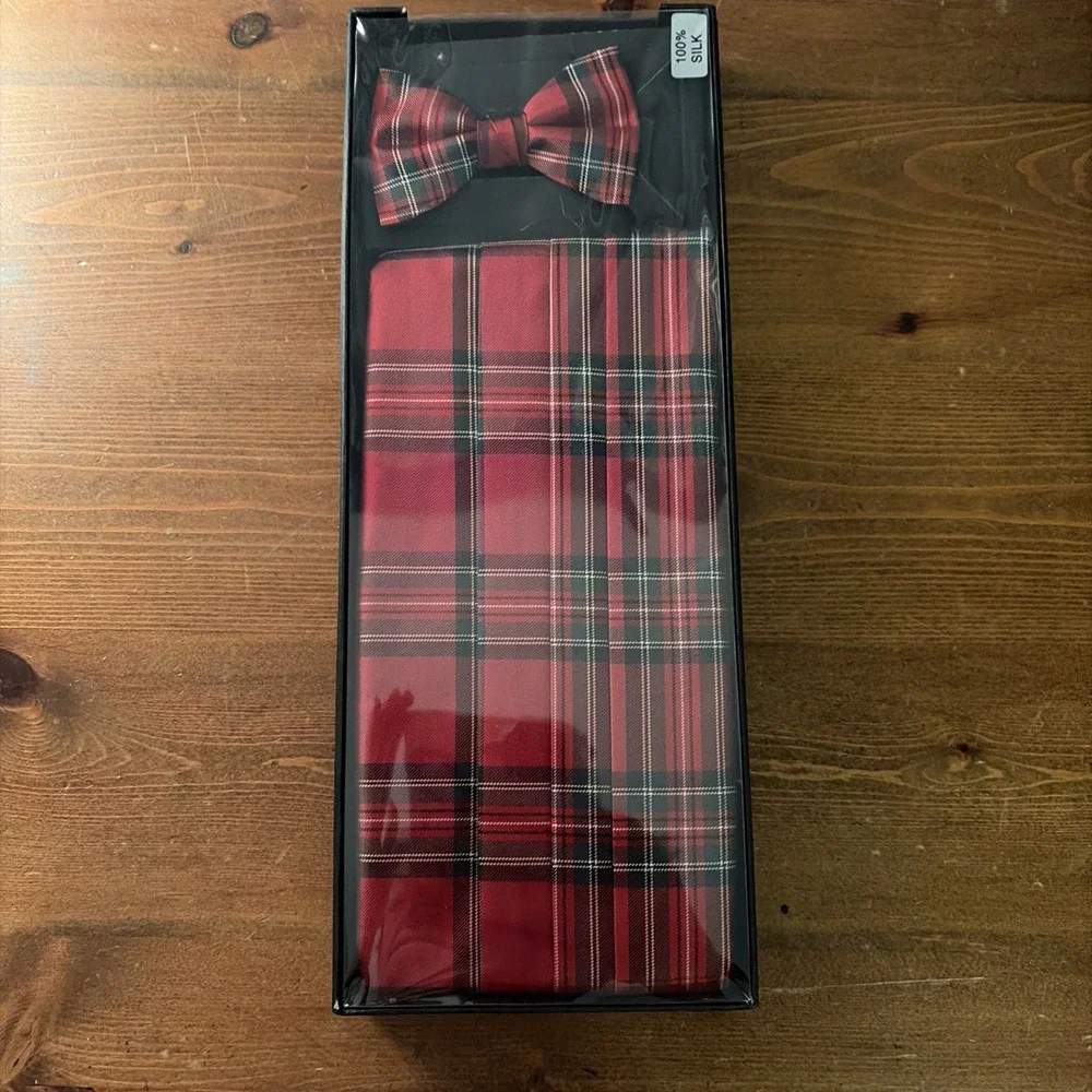 NWT JOS A BANK RED PLAID BOW TIE CUMBERBUND GIFT BOX‎ SET 100% SILK