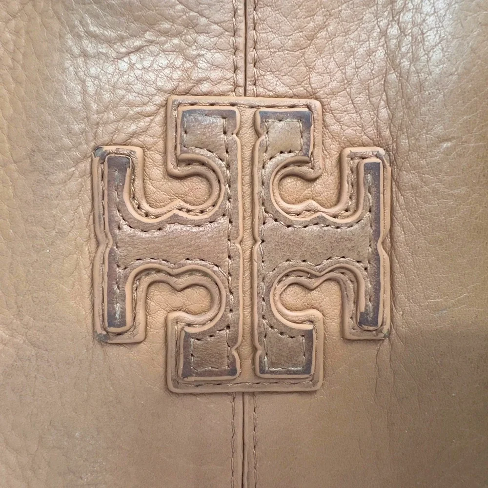 Tory Burch Amanda Zip Around‎ Continental Wallet Royal Tan Leather Stacked T