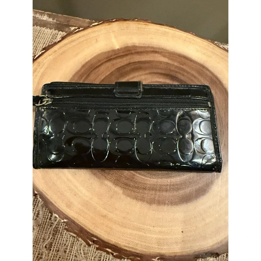 Coach patent logo
