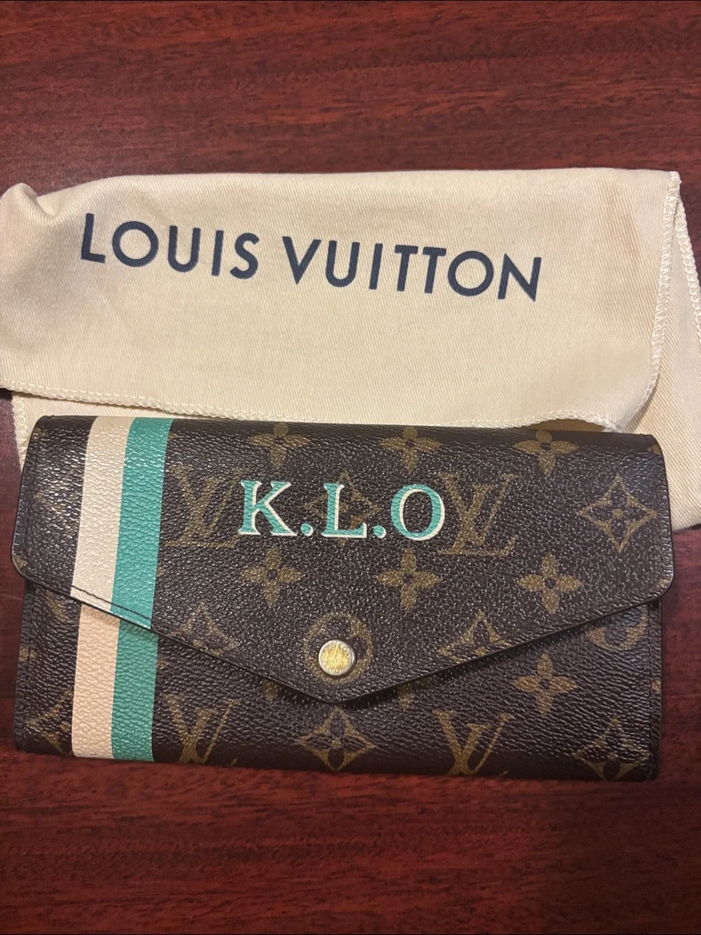 Louis Vuitton classic louis