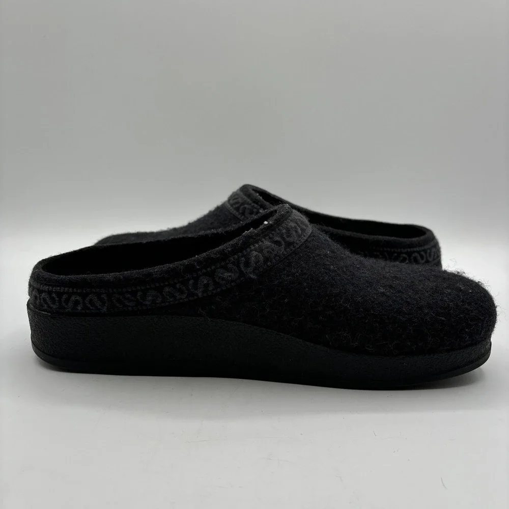 Stegmann wool clogs