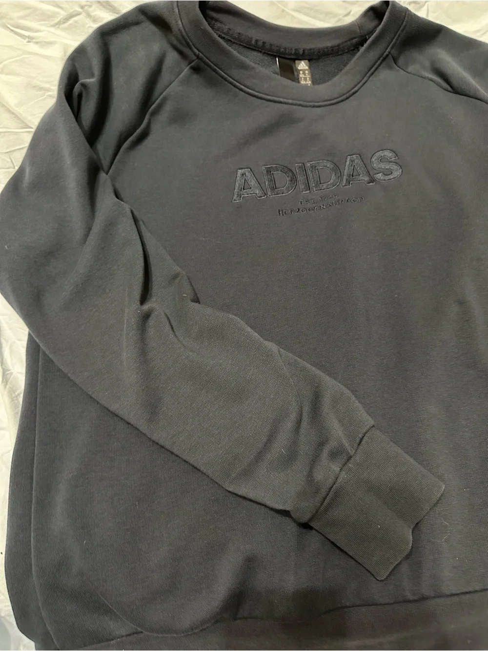 adidas finish logo