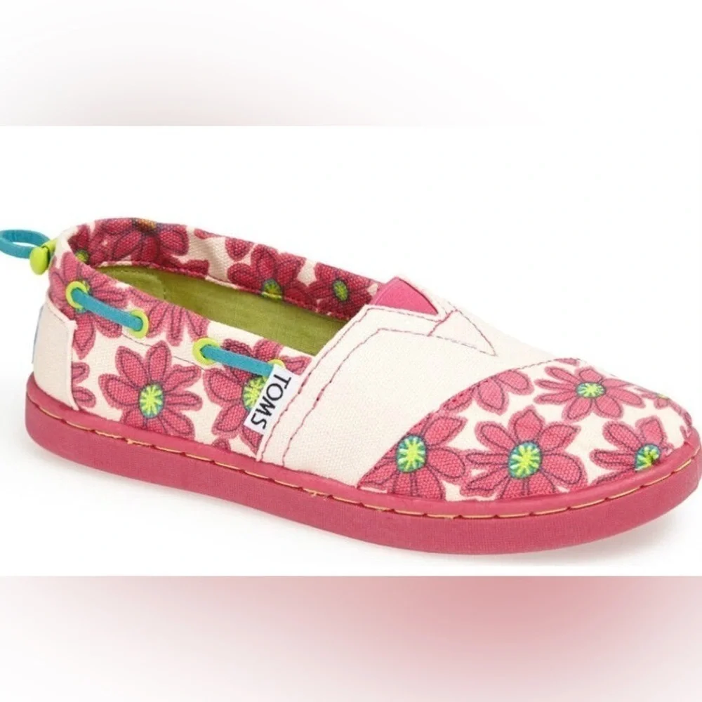 TOMS Pink Daisy Bimini Slip-On Shoe in Bright Pink