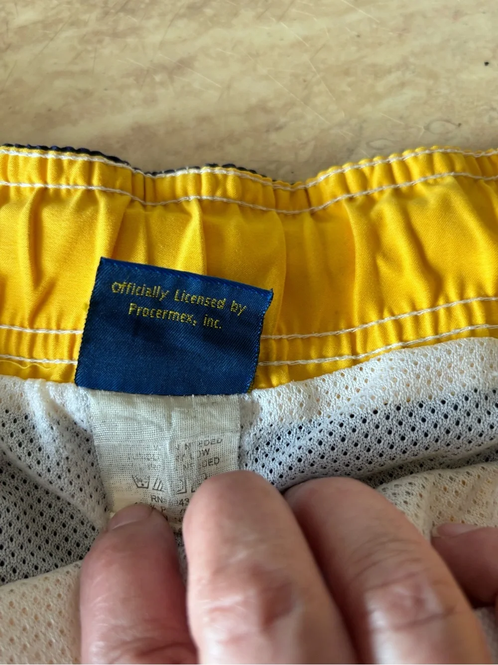 Corona extra men