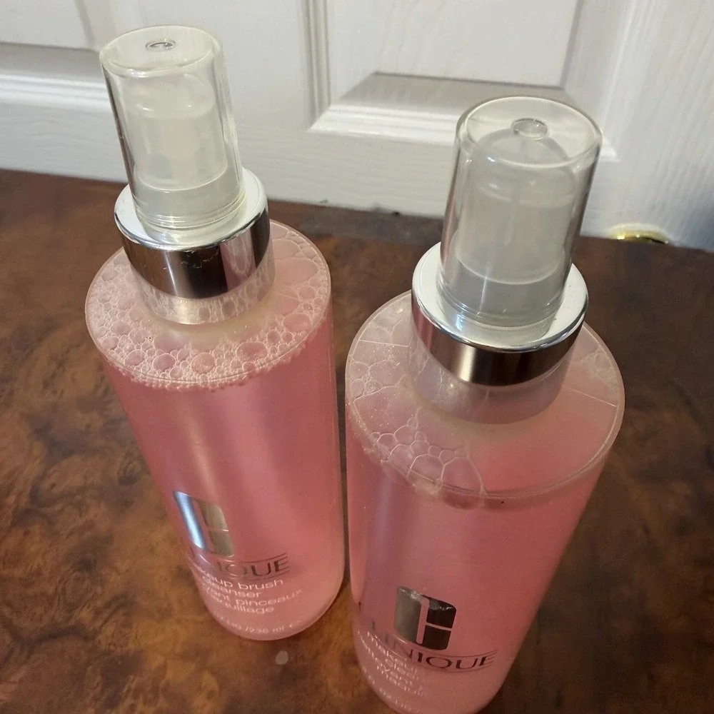 Clinique makeup brush
