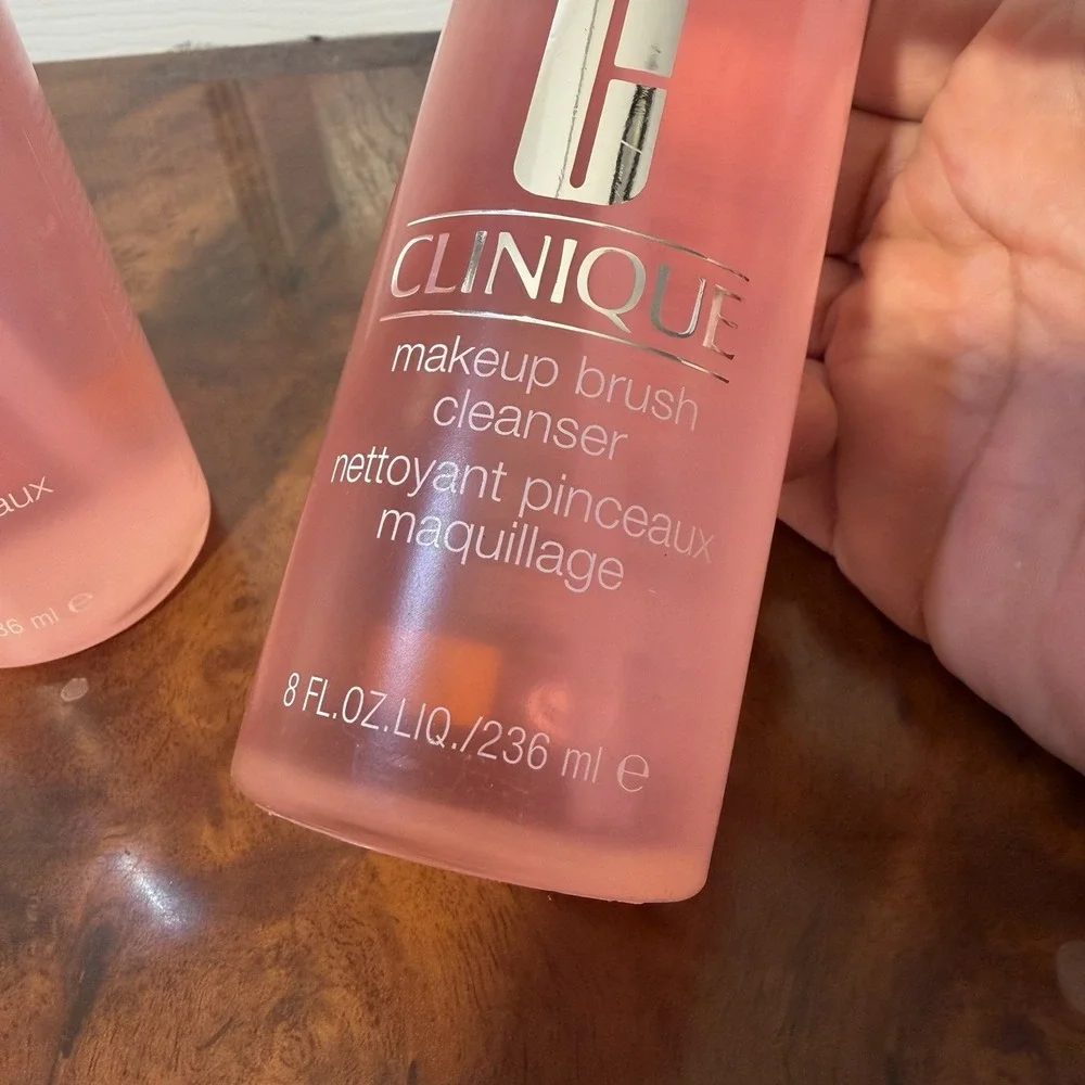 Clinique makeup brush