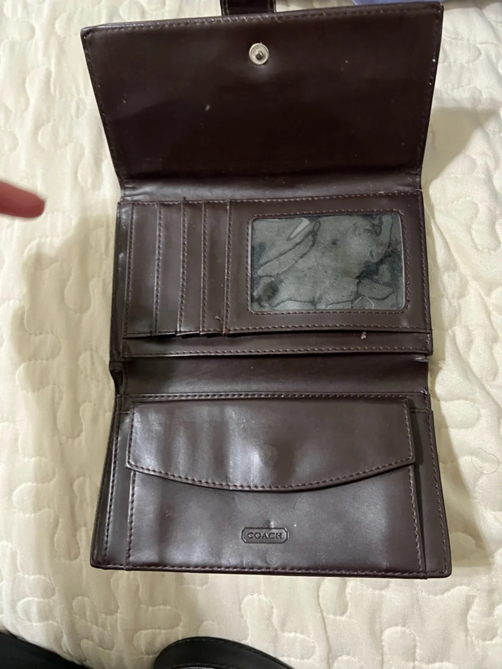 Coach wallet signature