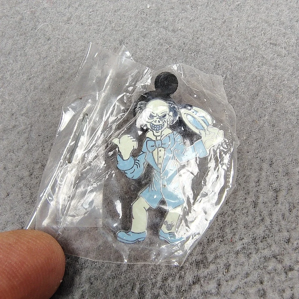 Disney hidden mickey