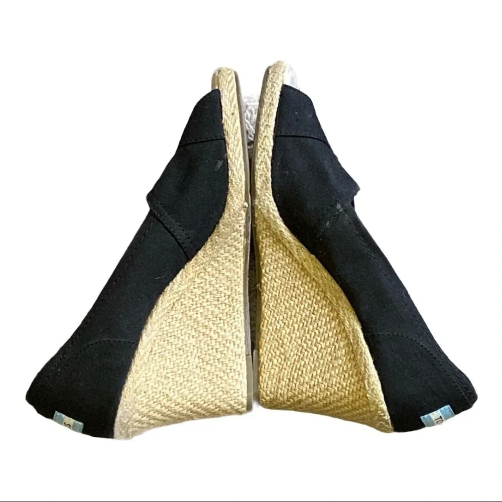 Toms look good