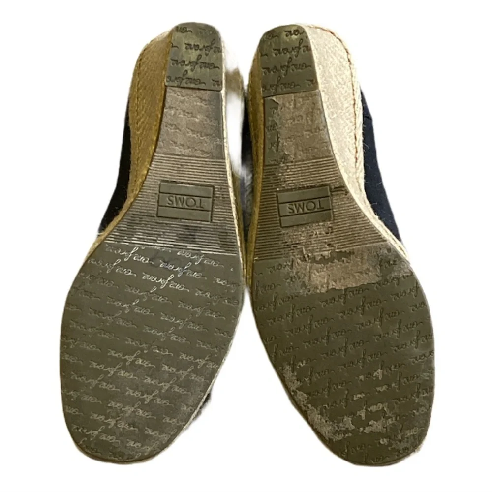 Toms look good