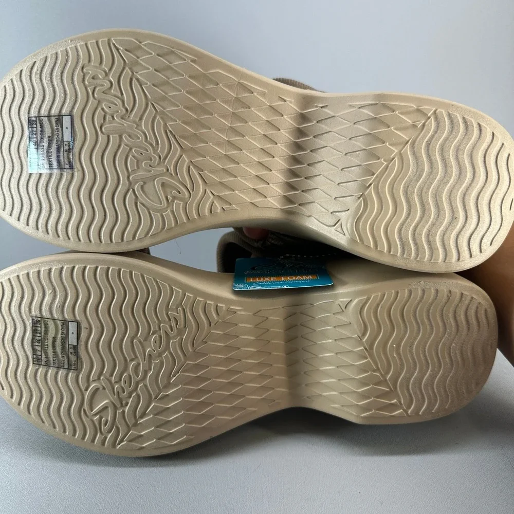 Skechers these cali