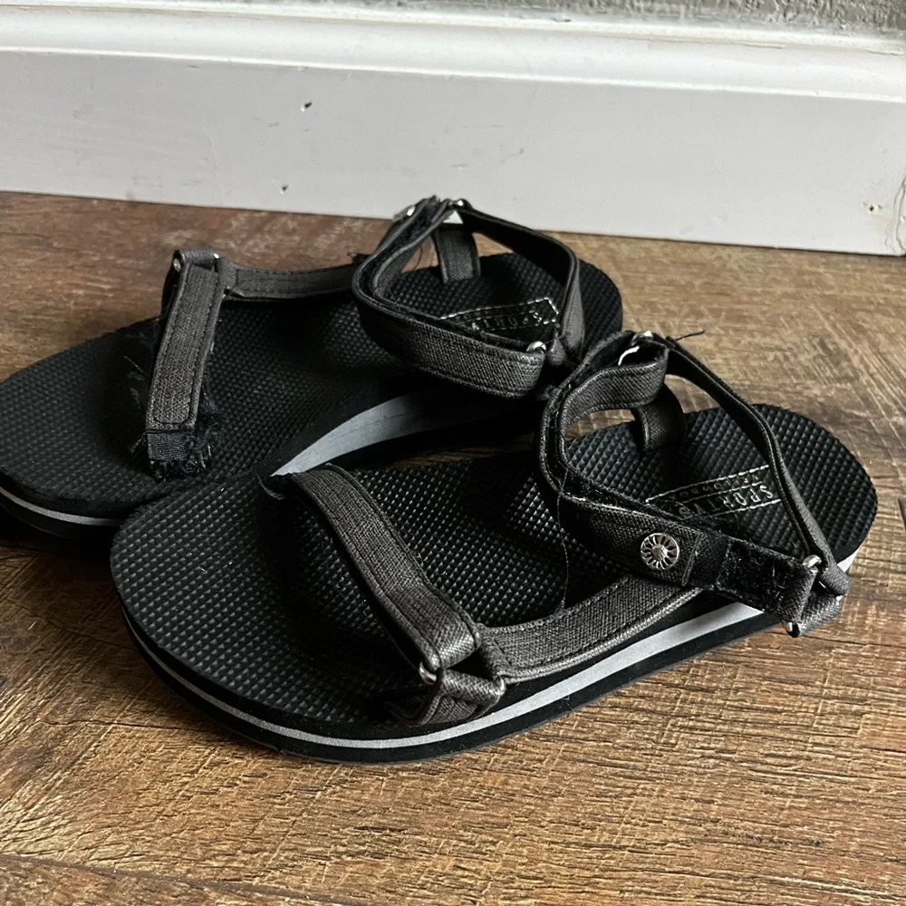 Yellow Box comfortable black