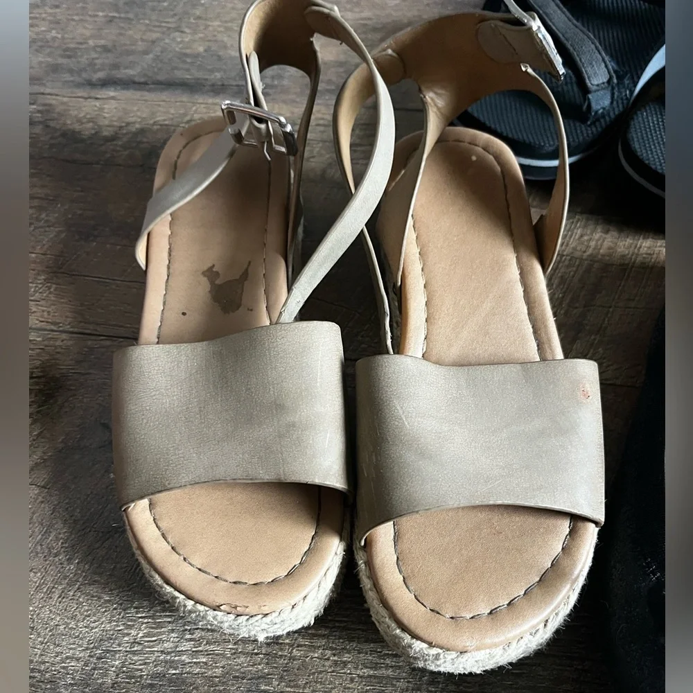 Yellow Box comfortable black