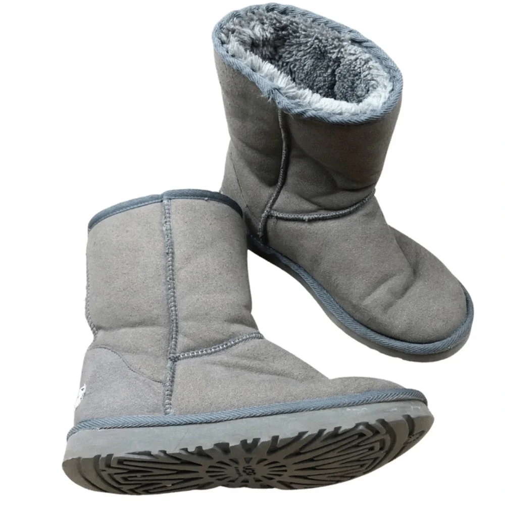 UGG Australia Women's Gray Suede Sheepskin‎ Lined Boots Size 6