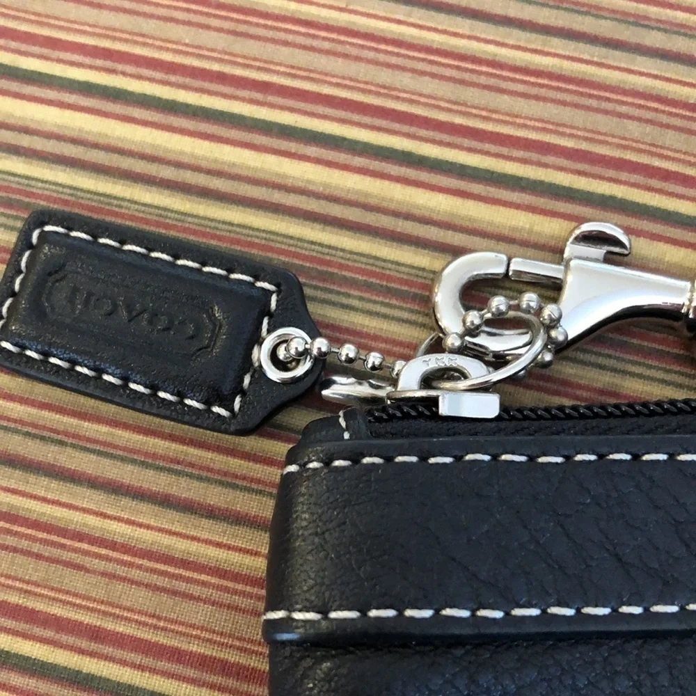 Coach nwot wristlet