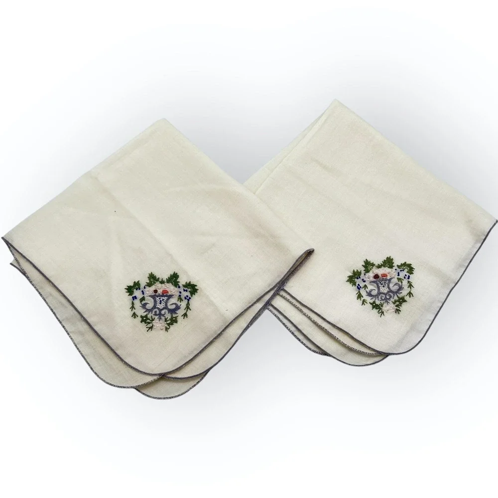 Vintage Set Of 2 Linen Embroider Napkins‎  15