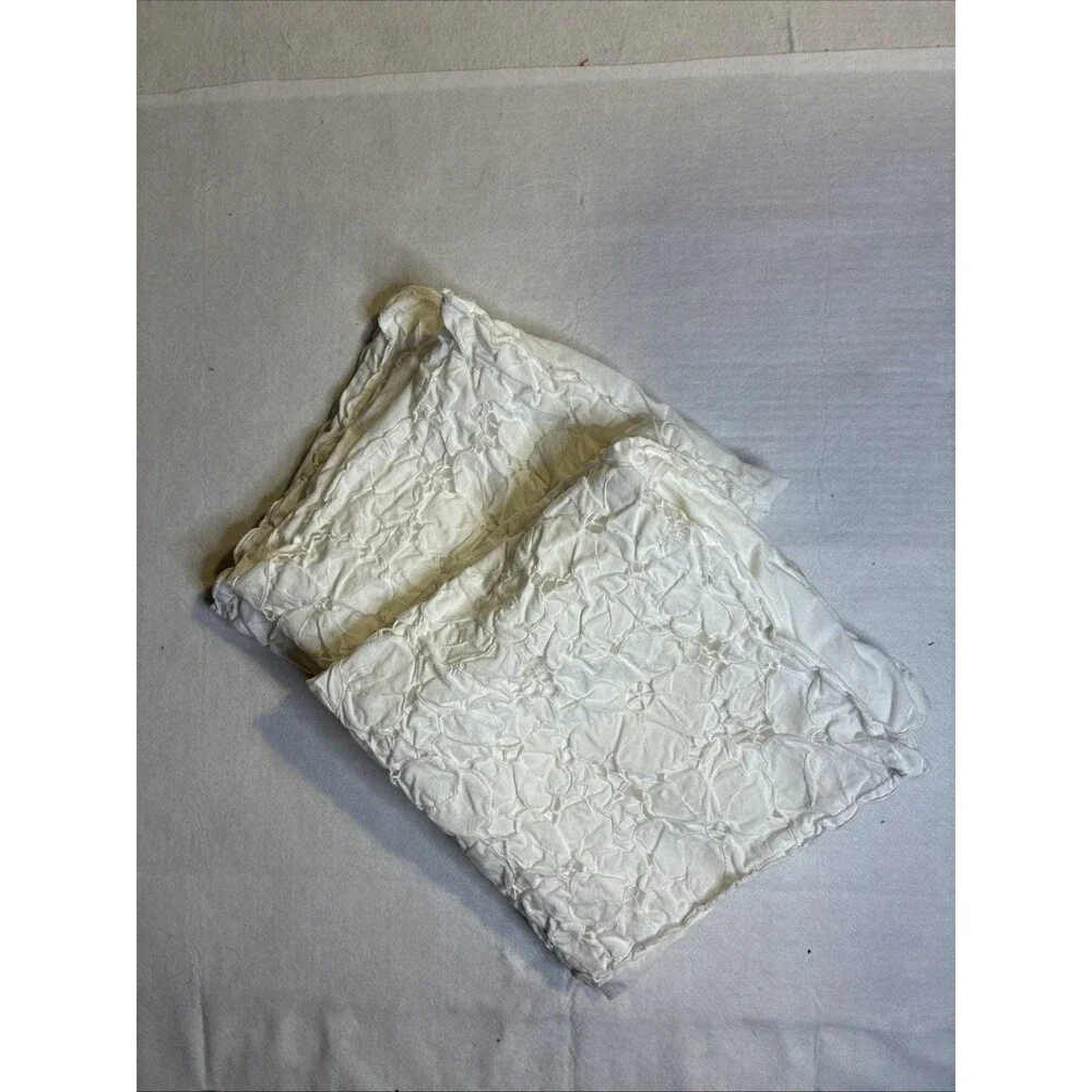Lins Lace two white
