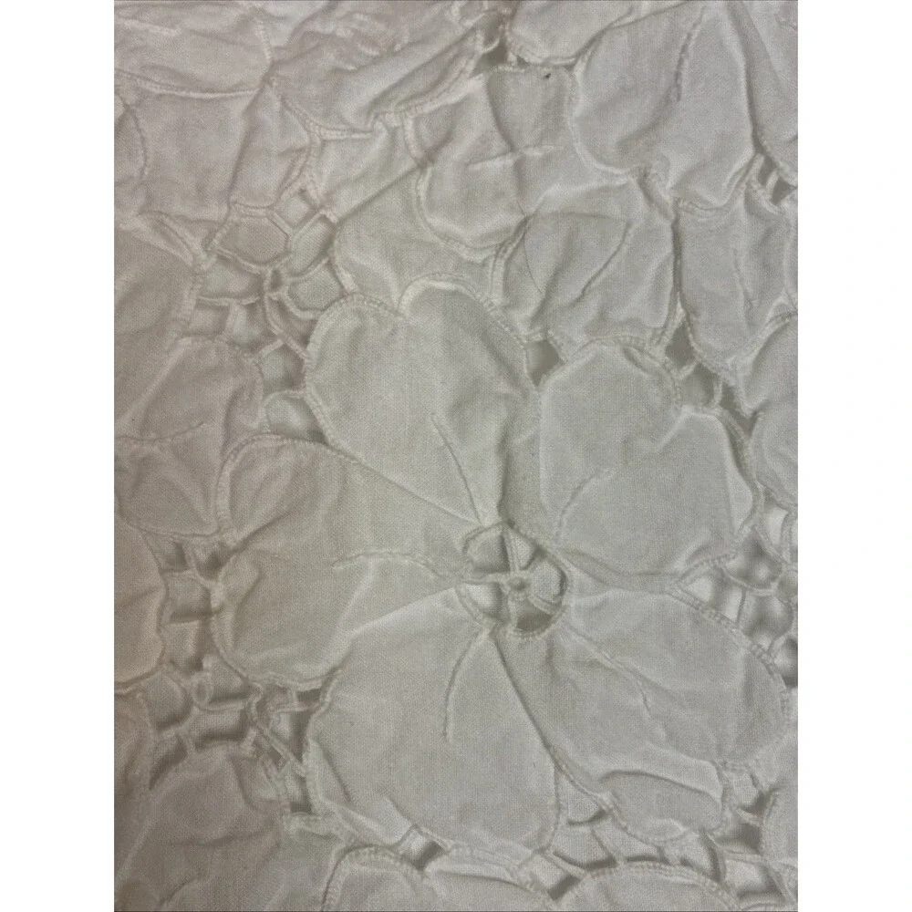 Lins Lace two white