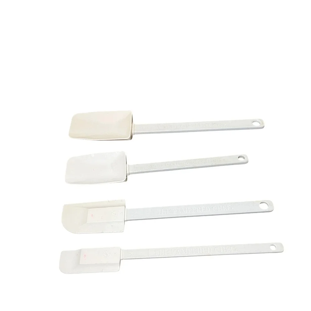 Pampered Chef Spatula Scraper Set 4pc White Good Classic Kitchen Baking Tools