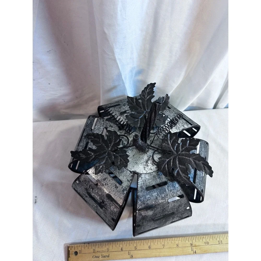 Unbranded galvanized metal