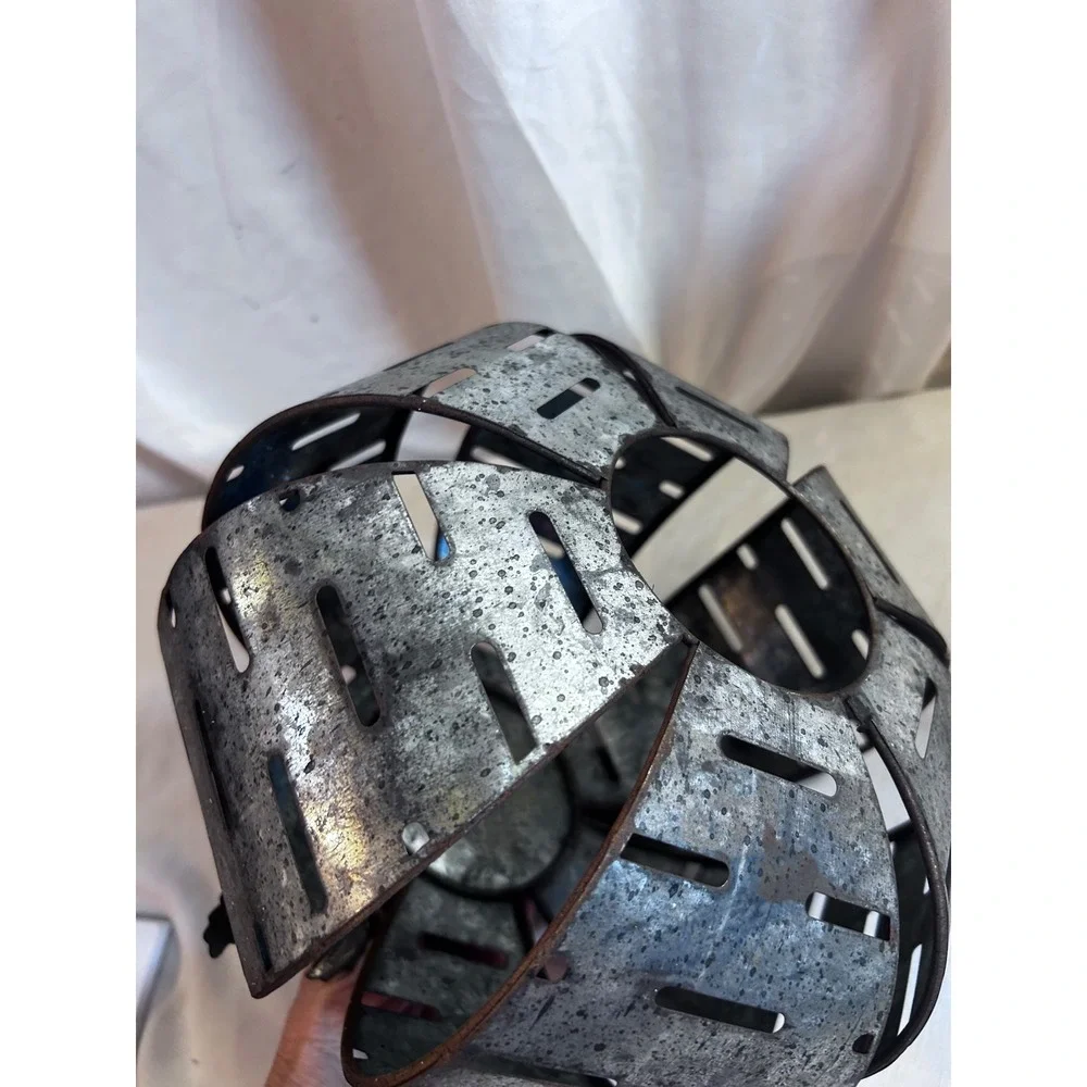 Unbranded galvanized metal