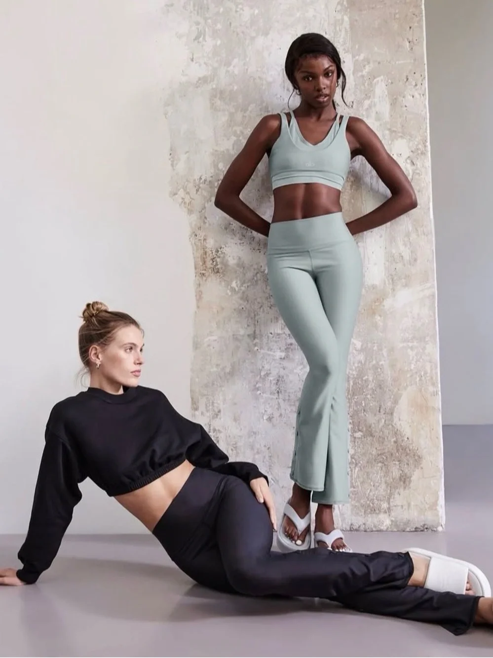 ALO Yoga excellent size